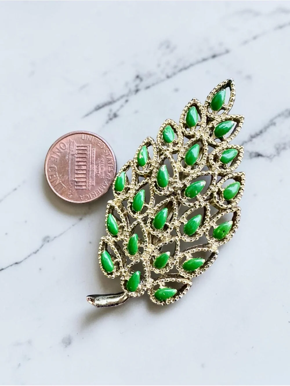 Vintage GERRYS Green Enamel Leaf Gold Tone Pin Brooch Signed
